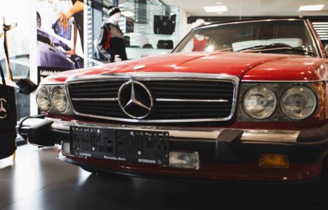 Roter Mercedes Oldtimer